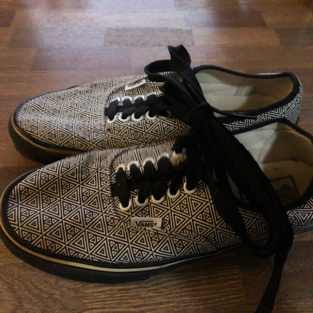 Van’s Black & White Canvas Sneakers (sz 8.5)